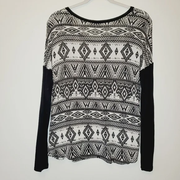 Miley and Molly Women's Long Sleeve Wide Neck Relaxed Fit Black & White Top 128 - Picture 3 of 7